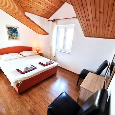 Apartmani Banic Postira Luaran gambar