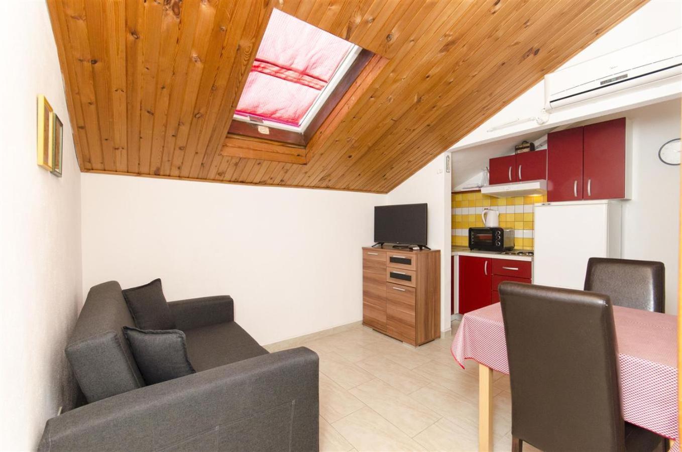 Apartmani Banic Postira Luaran gambar
