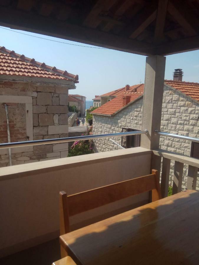 Apartmani Banic Postira Luaran gambar