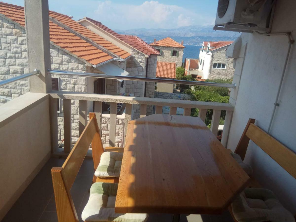 Apartmani Banic Postira Luaran gambar