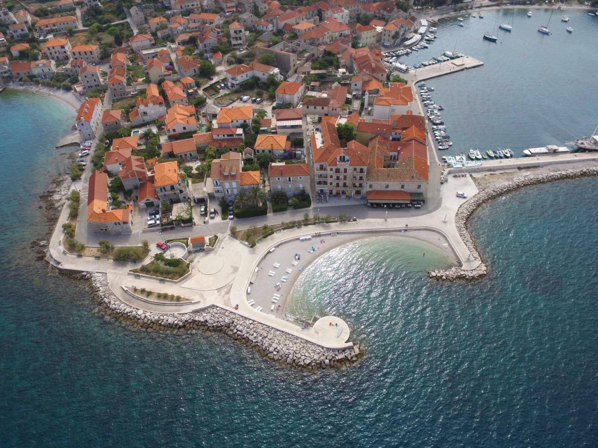 Apartmani Banic Postira Luaran gambar